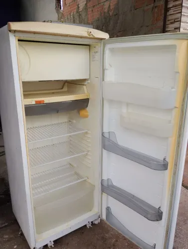 Geladeira Consul degelo seco funciona perfeitamente