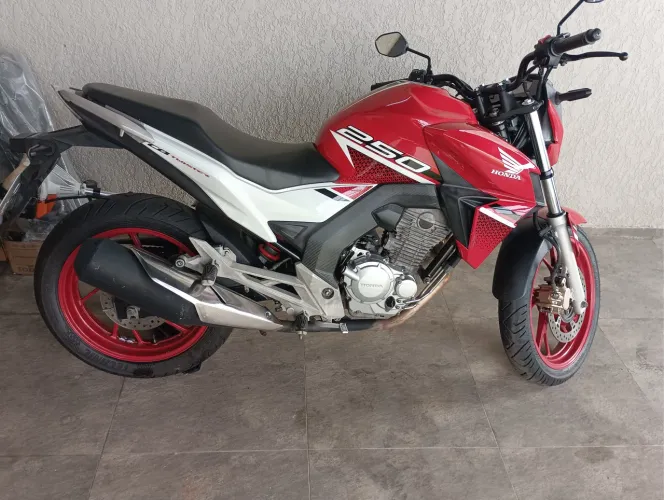 Honda Twister 250