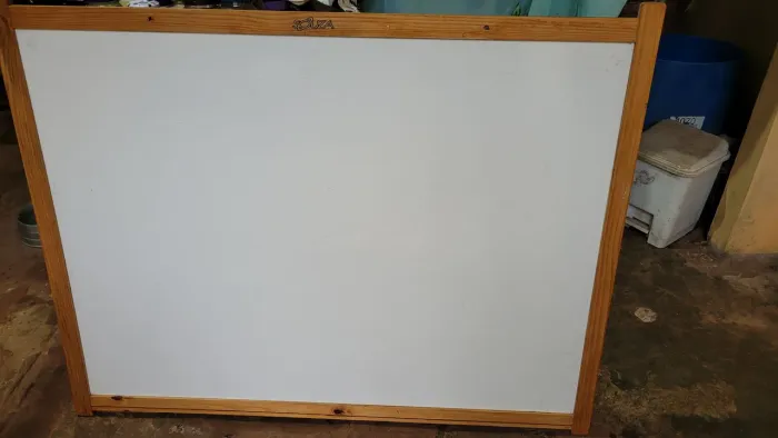Quadro branco com moldura 1,20x0,90 só 95,00