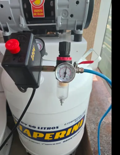 Compressor odontológico 60L isento de oleo