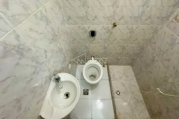 Kitnet/Conjugado : / Residencial / Centro