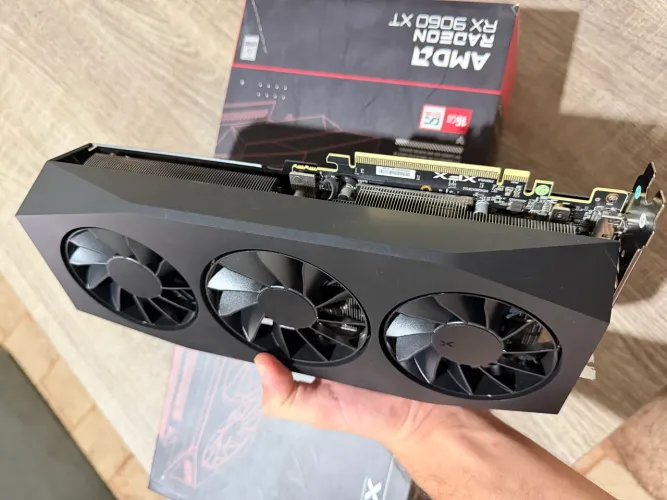 AMD RADEON RX9060XT 16GB XFX MERCURY