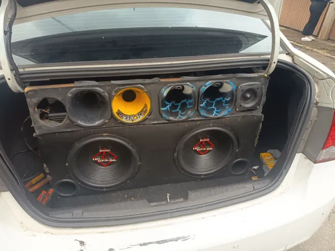 som automotivo 