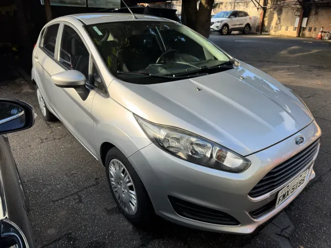 Ford Fiesta 1.5 16V Flex Mec. 5P 2015