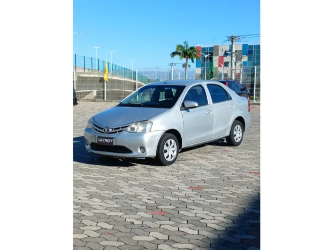Toyota Etios X Sedan 1.5 Flex 16V 4P Mec. 2016