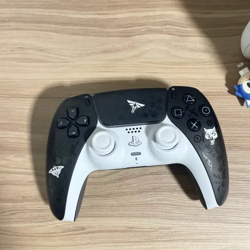 Controle PS5 The Last of Us
