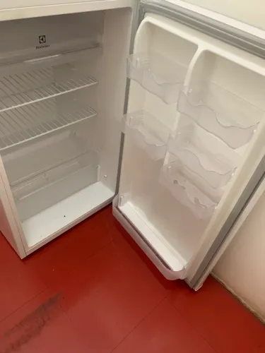 Frigobar Electrolux Branco - Gelando Muito - Entrega Imediata