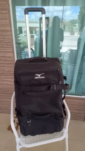 Vendo mala pra viagem Mizuno conservada