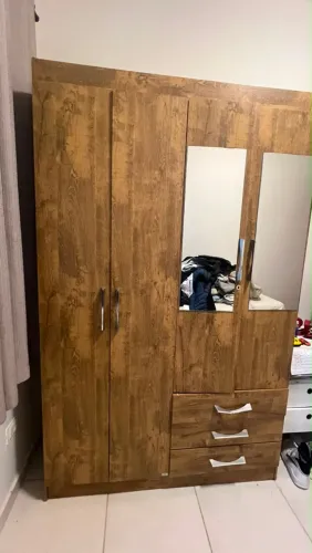Guarda roupa de solteiro