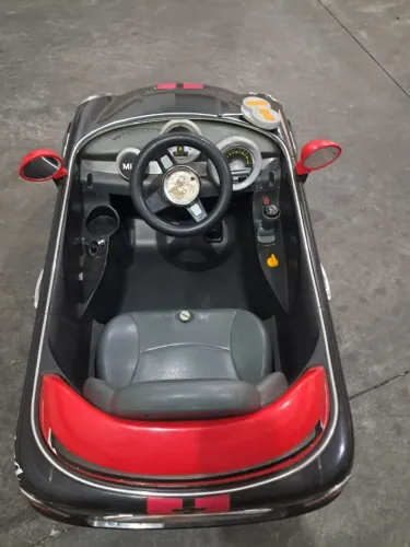 Carrinho Elétrico Infantil Mini Cooper com Controle Remoto