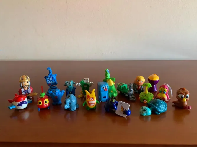 Lote miniaturas Kinder ovo