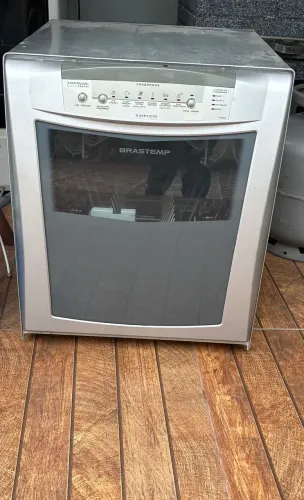 OPORTUNIDADE - LAVA-LOUÇAS BRASTEMP 8 SERVIÇOS