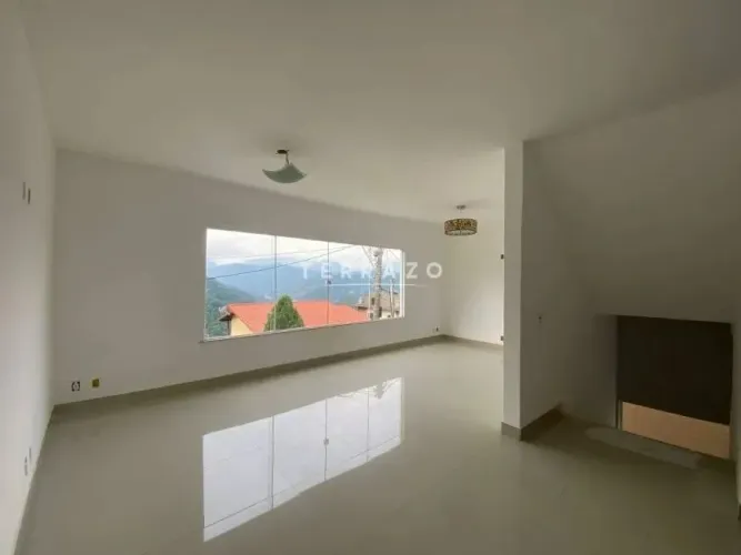 Casa de Condomínio 4 quartos no Bairro Albuquerque Teresópolis