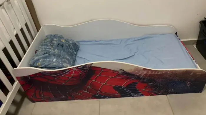 Cama montessoriana homem aranha (aceito crédito)