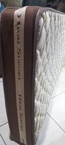 Colchão solteiro D33 ótimo estado. Pouco usado.