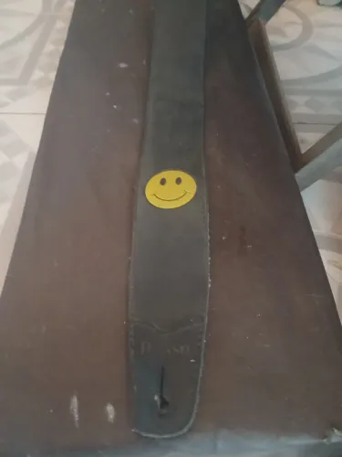 Correia violão guitarra baixo