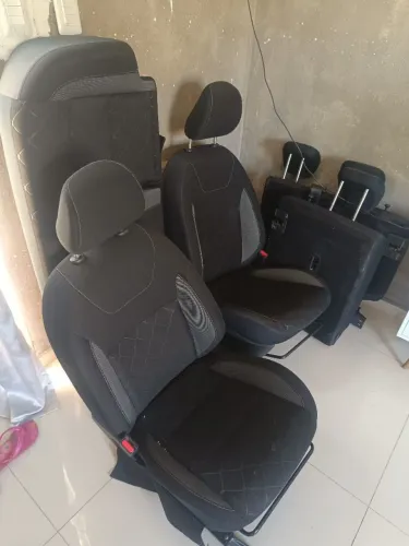 Bancos do Nissan kics
