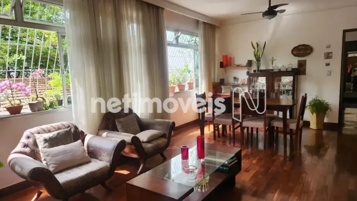 Excelente apartamento de 4 quartos, com aproximadamente 210m²;, 2 vagas.