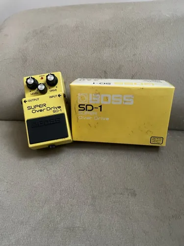 Pedal Boss SD-1 SUPER OVER DRIVE + caixa original