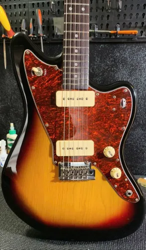 GUITARRA TAGIMA TW61