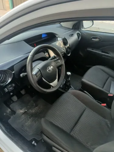 Toyota Etios X Sedan 1.5 Flex 16V 4P Mec. 2020