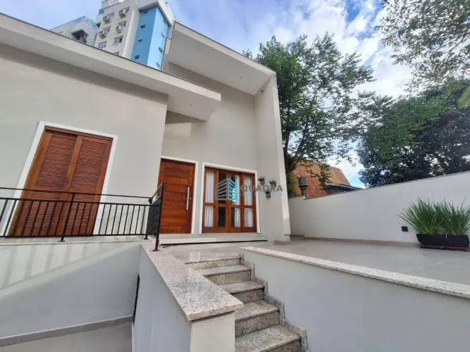 Itacorubi, Casa com 3 dormitórios à venda, 98 m² por R$ 1.490.000 - Florianópolis/SC