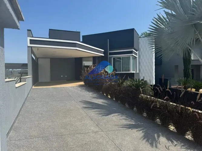 Linda casa em condomínio Aruã Brisas 1