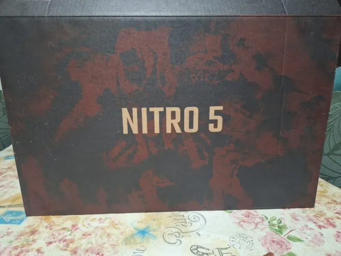 ACER NITRO 5 - 16gb RAM GTX1650 SSD512gb I5-9300H