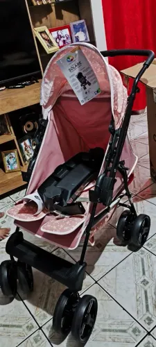 Carrinho Rosa de Bebê - PRODUTO NOVO, NUNCA USADO