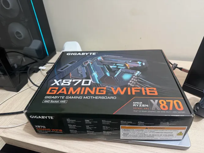 Placa mãe Gigabyte X870 Gaming WIFI6 - Lacrada