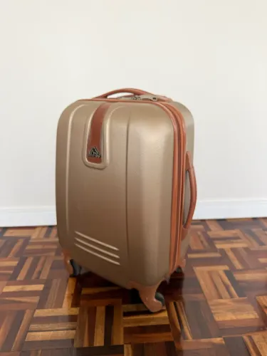 ? PRA VENDER LOGO (mala de viagem)