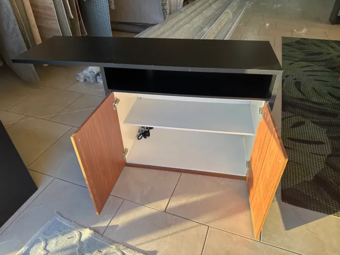 Armário aparador MDF freijo com MDF preto