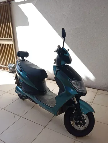 Moto elétrica novinha
