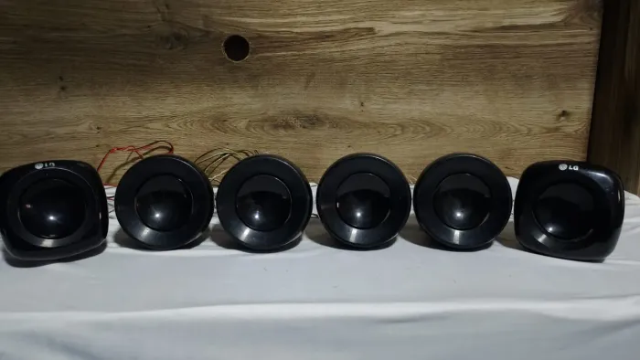 SEIS CAIXINHAS DE HOME LG FUNCIONANDO IMPEDÂNCIA 3 OHMS