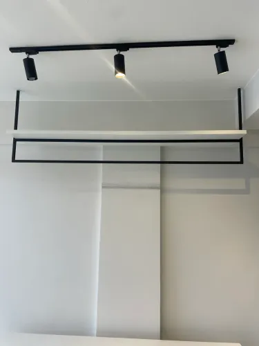 Arara suspensa