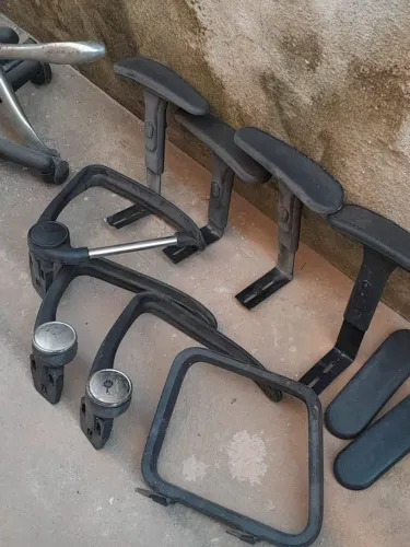 CADEIRA DE ESCRITÓRIO, PEÇAS, TUDO POR $ 80,00 Braço, Base estrela, Pistão, Flange