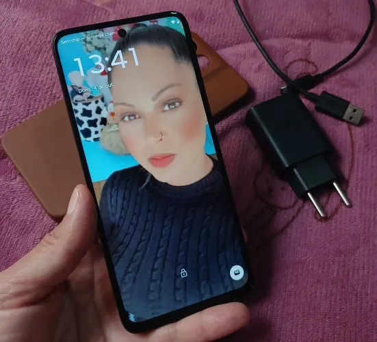 Vendo Moto G17 impecável 256 GB