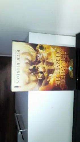 Livro de fantasia incrível