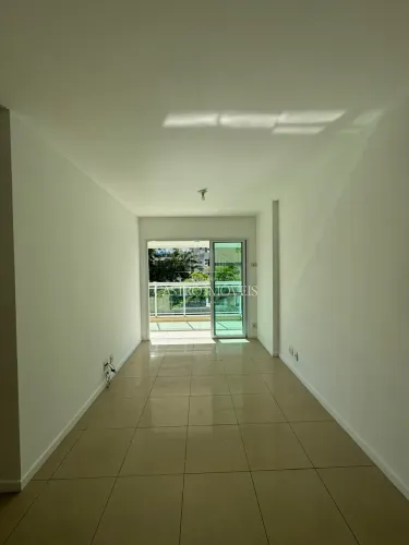 Apartamento de 2 quartos - 68m² - Condomínio Barra mais - Rua aroazes
