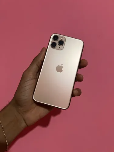 Vendo iPhone 11 Pro 256GB aparelho todo original 