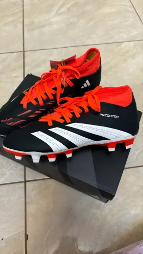 Chuteira Adidas