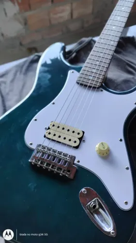 Guitarra Anos 90 ( 30 Anos ) Modelo Stratocaster