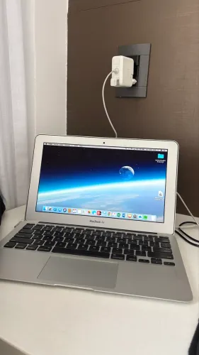 MacBook Air 11?