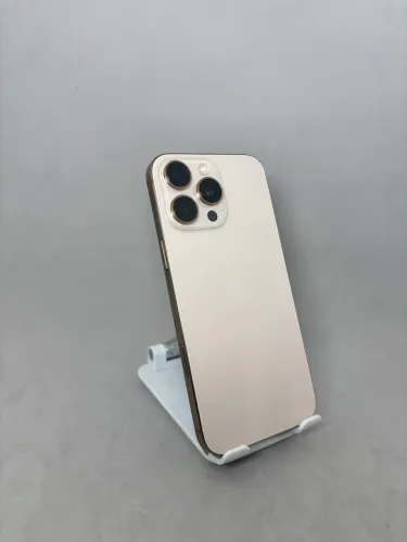 Loja física. Aceitamos trocas em iPhone's ou Android. iPhone 16 Pro Max 1TB 100%