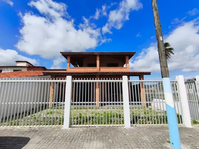 Casa Duplex Pé na Areia Praia do Peçém- R$1.100.000,00