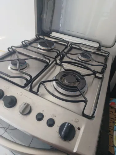 Fogão Electrolux automático tripla chama gril timer 