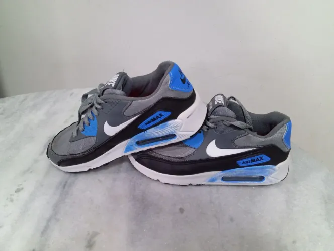 Tênis Nike Air Max Tam. 35
