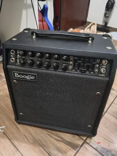 Mesa Boogie Mark V 25w Combo c/ Capa e Foto (NOVINHO USADO APENAS UMAS VEZ!)