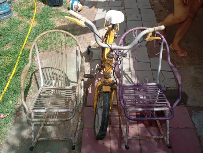 Bicicleta + cadeiras infantis