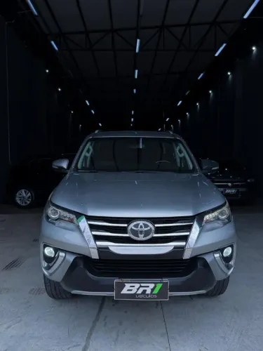 Toyota Hilux SW4 SRX 4X4 4.0 V6 24V Aut. 2017